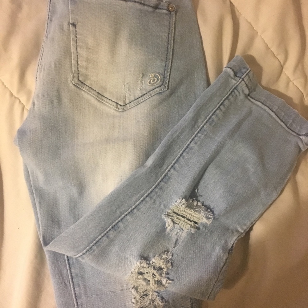 Light wash Capris